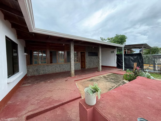 Casa en Alquiler en el Centro de Orotina - Imagen 11