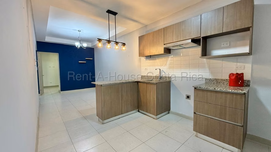 Hermosa Casa en Condominio | San Antonio,  Alajuela