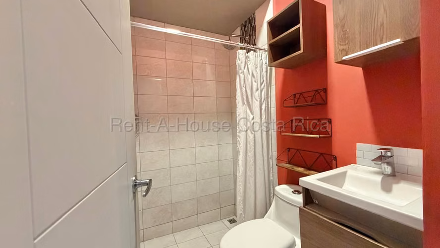 Hermosa Casa en Condominio | San Antonio,  Alajuela