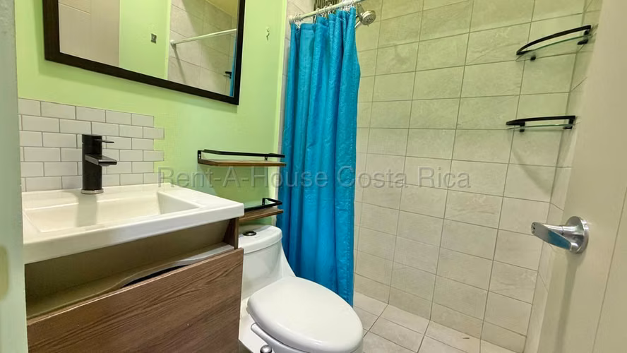Hermosa Casa en Condominio | San Antonio,  Alajuela