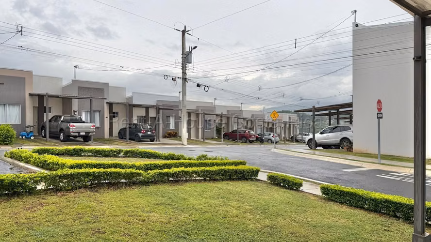 Hermosa Casa en Condominio | San Antonio,  Alajuela