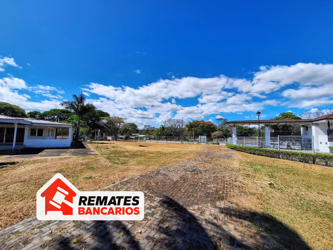 Lote Comercial en Venta, El Coyol, Alajuela , Remate