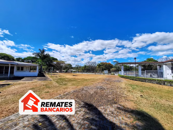 Lote Comercial en Venta, El Coyol, Alajuela , Remate