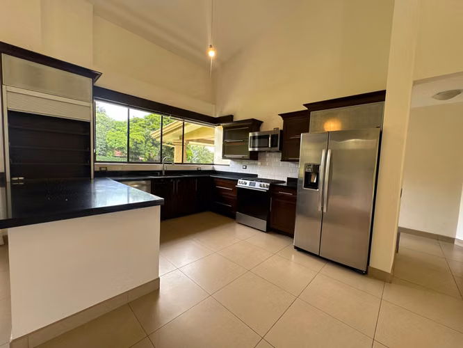 Alquiler de casa una sola planta en Santa Ana