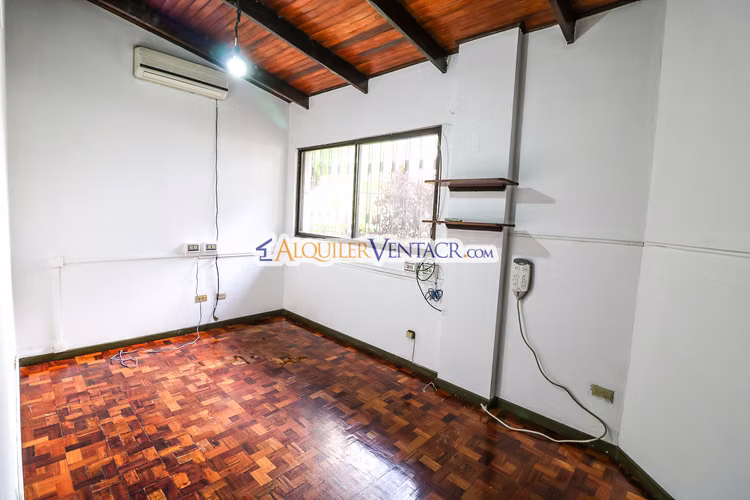 Casa de una planta / uso de suelo comercial / 2.174 m2 lote a solo 300 metros de Multiplaza Escazú - Imagen 5