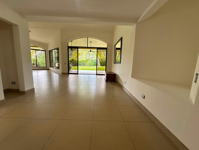 Casa en venta de una sola planta en Santa Ana - Imagen 3