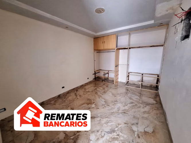 Venta de casa para remodelar, uso comercial, La Favorita, Rohrmoser, Remate