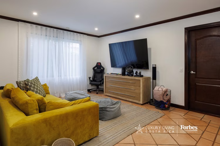 21488 - Casa de lujo para alquiler, 3 hab, piscina, terraza y oficina - Imagen 16