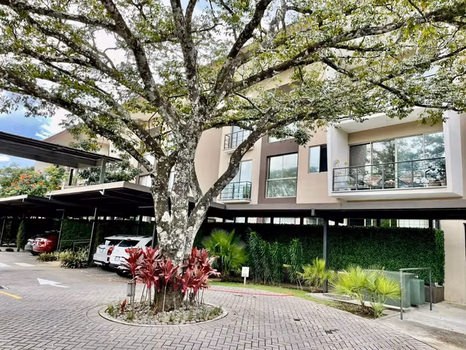 ALQUILER DE APARTAMENTO AMOBLADO Y DECORADO CON EXCELENTE GUSTO EN BRASIL DE SANTA ANA - Imagen 16