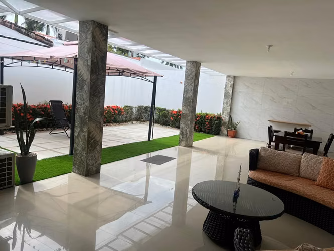 CASA AMOBLADA EN VENTA FRENTE A PLAYA BEJUCO – PARRITA