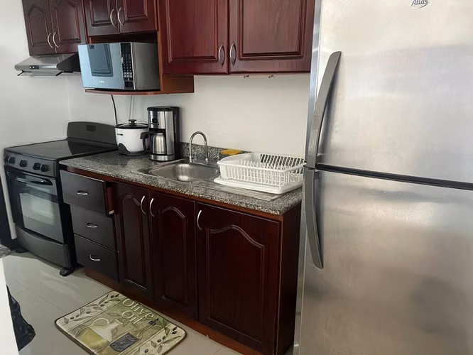 CASA AMOBLADA EN VENTA FRENTE A PLAYA BEJUCO – PARRITA
