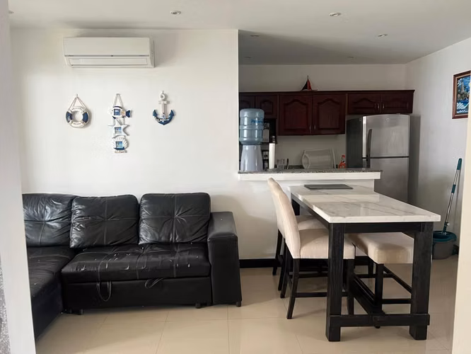 CASA AMOBLADA EN VENTA FRENTE A PLAYA BEJUCO – PARRITA