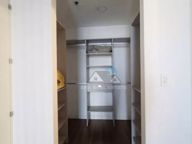 Apartamento remodelado con gran terraza en Escazú Village - Imagen 7
