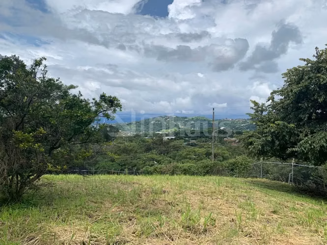 Venta de lote plano con vistas en Santa Ana - Imagen 3