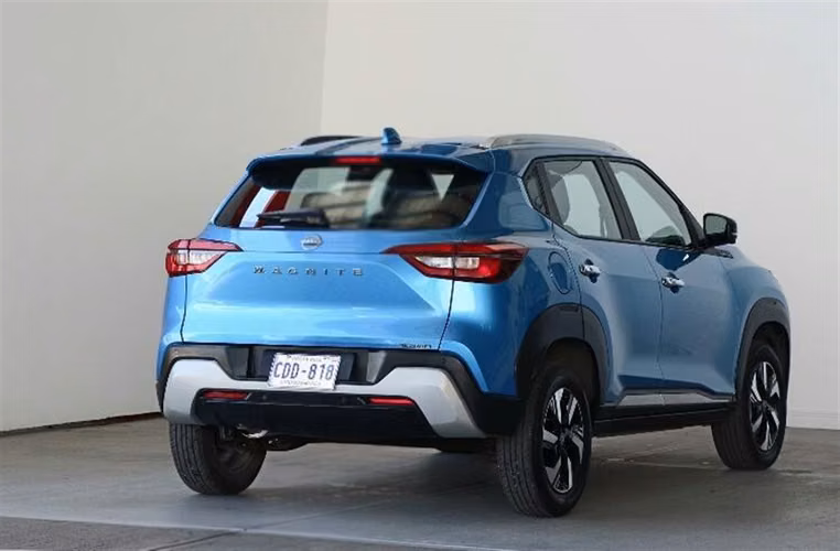 NISSAN MAGNITE 2026 MANUAL GASOLINA AZUL - Imagen 2