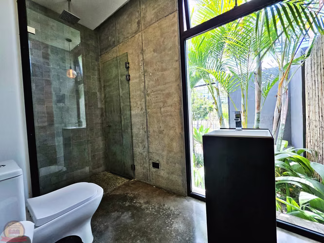 Casa Moderna de 1 Nivel 3habs+Serv en Escazú | 1.398m² | Diseño de Autor