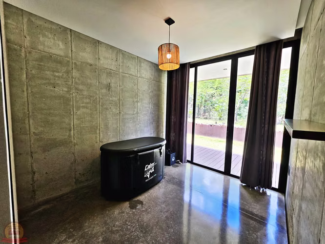 Casa Moderna de 1 Nivel 3habs+Serv en Escazú | 1.398m² | Diseño de Autor