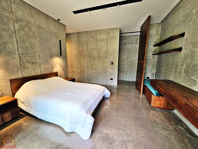 Casa Moderna de 1 Nivel 3habs+Serv en Escazú | 1.398m² | Diseño de Autor