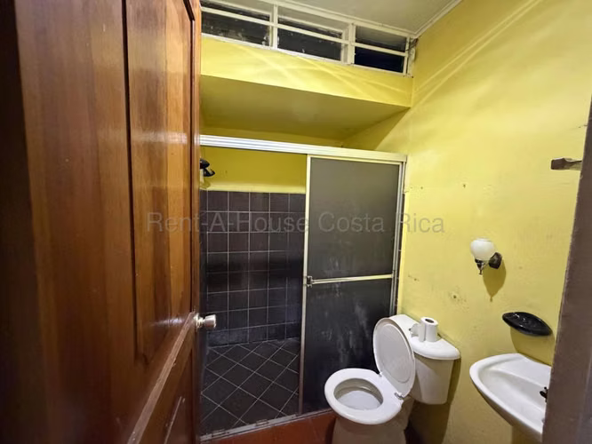 Venta de Casa en Desamparados, San José. RAH 27-193 Uso de Suelo Mixto - Imagen 4