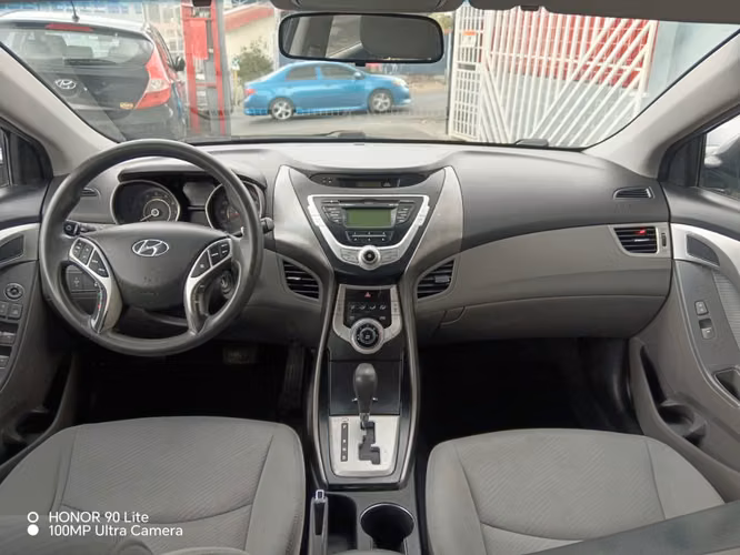 Hyundai elantra - Imagen 27