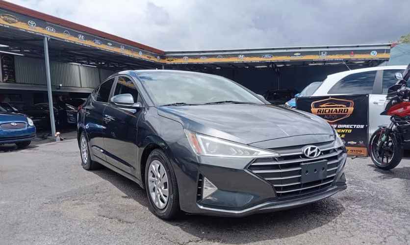 Hyundai elantra 