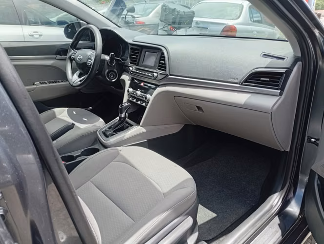 Hyundai elantra  - Imagen 10