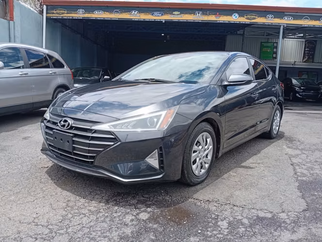 Hyundai elantra  - Imagen 4