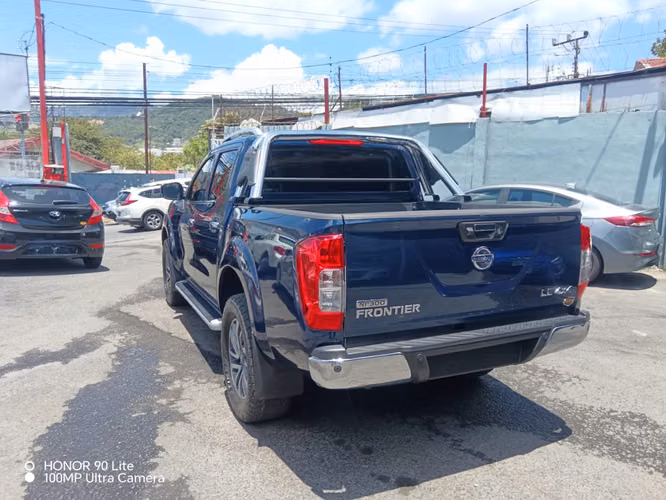 Nissan frontier NP300