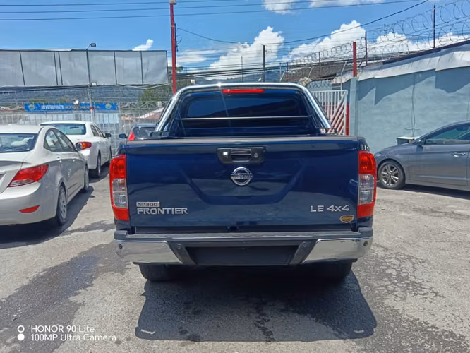 Nissan frontier NP300