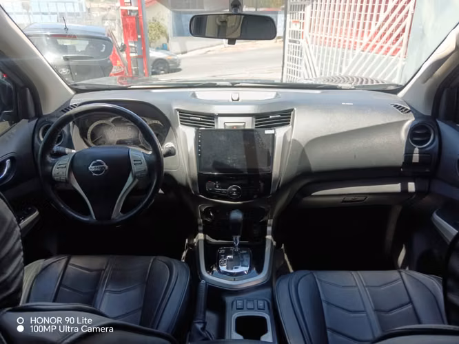 Nissan frontier NP300
