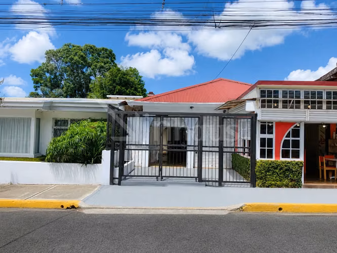Alquiler de Casa Comercial en Barrio Escalante