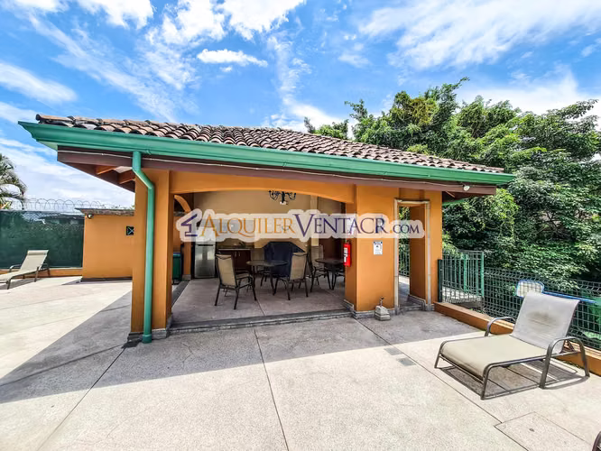 APARTAMENTO EN 1ER NIVEL EN SAN RAFAEL ESCAZU