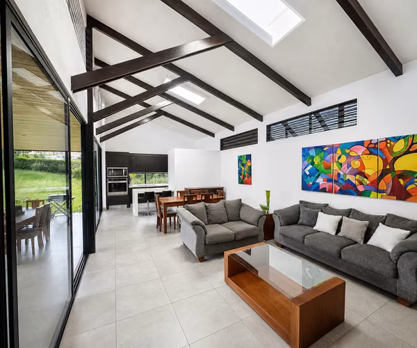Casa en alquiler en condominio Hacienda Espavel en La Guacima
