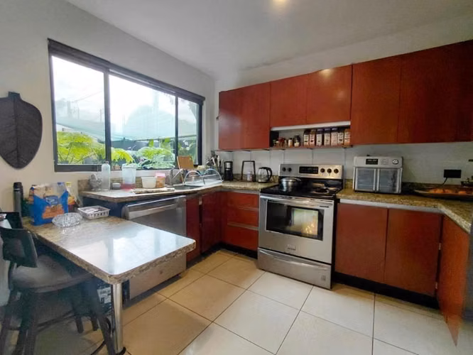 ALQUILER DE CASA EN CONDOMINIO