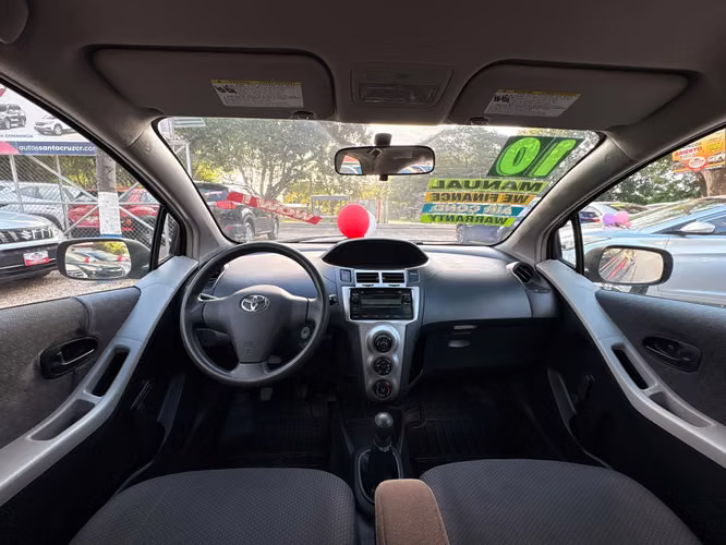 TOYOTA YARIS VVT-I-2010-HATCHBACK-MANUAL-CAJA 5TA-4.675.000 - Imagen 6