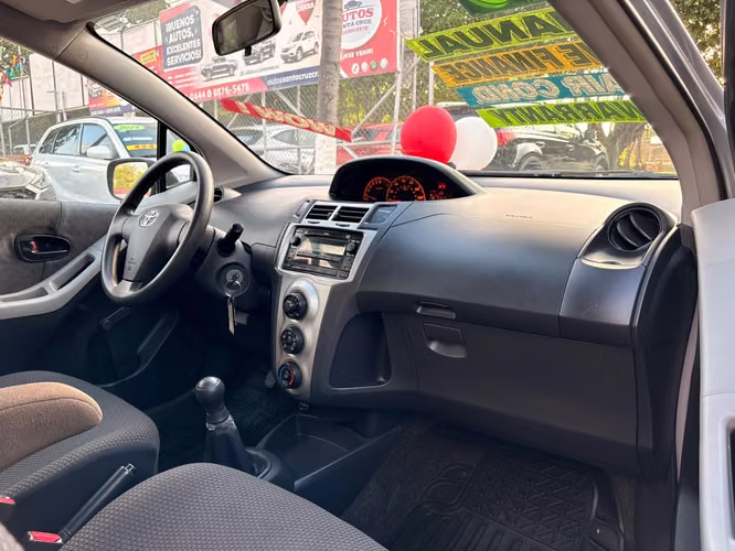 TOYOTA YARIS VVT-I-2010-HATCHBACK-MANUAL-CAJA 5TA-4.675.000 - Imagen 7