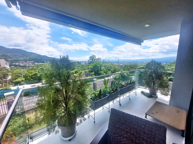 Penthouse de Lujo 261m² en Flats21 Santa Ana | Vistas, Amenidades y Rebajado