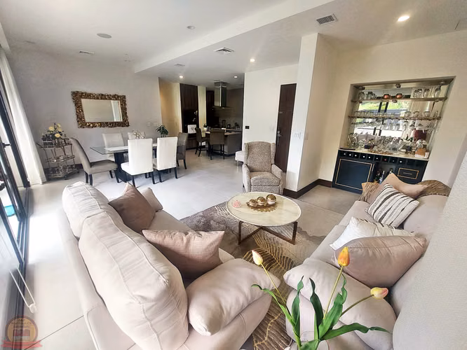 Luxury Penthouse 261m² in Flats21 Santa Ana | Views, Amenities | Reduced Price