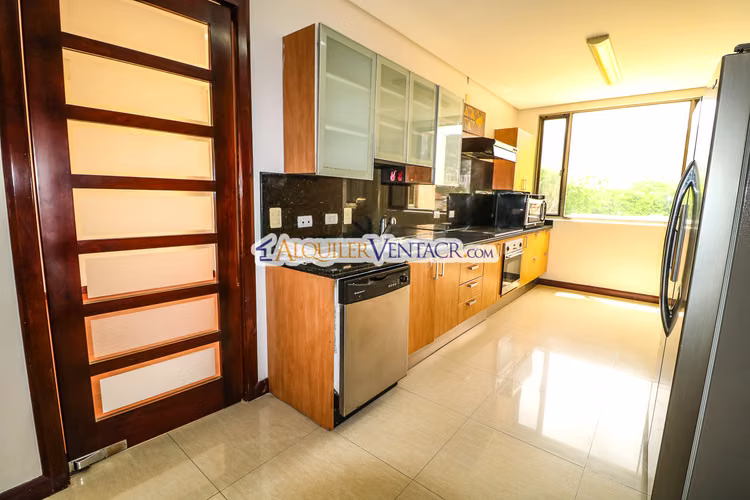 LUJOSO APARTAMENTO DE 324 M2 DE 4 HABIT. EN LOS LAURELES ESCAZU - Imagen 5