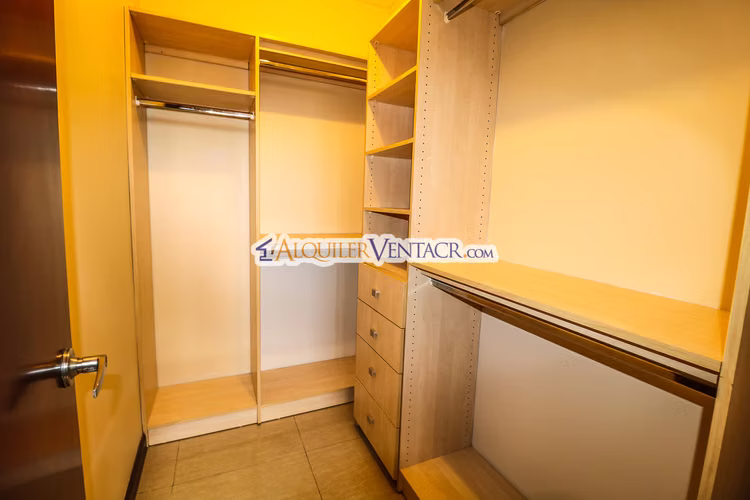 LUJOSO APARTAMENTO DE 324 M2 DE 4 HABIT. EN LOS LAURELES ESCAZU - Imagen 17