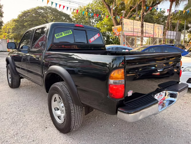 TOYOTA TACOMA PRERUNNER-2001-AUTO-4X2- 7.775.000 - Imagen 3