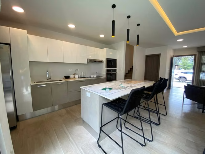 Casas Nuevas en Venta | Exclusivo Condominio en Santa Ana Centro