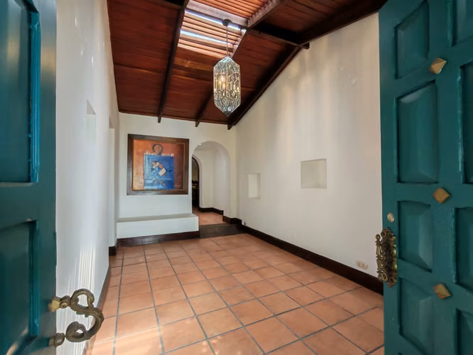 VENTA DE CASA INDEPENDIENTE DE UNA PLANTA CON ESTILO RÚSTICO - Imagen 13