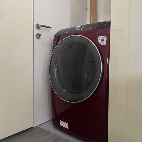 VENTA DE APARTAMENTO AMUEBLADO EN CONDOMINIO EN SAN RAFAEL DE ESCAZÚ - Imagen 2