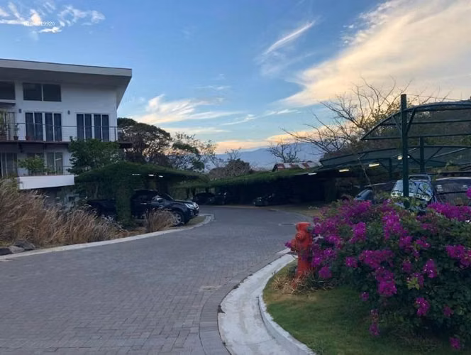 APARTAMENTO CON VISTA EN SAN NICOLAS DE BARI RIO ORO SANTA ANA - Imagen 19