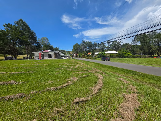 Lote Plano 1,217m² Frente al Golf | Hacienda Los Reyes | $170,000 Neg. - Imagen 5