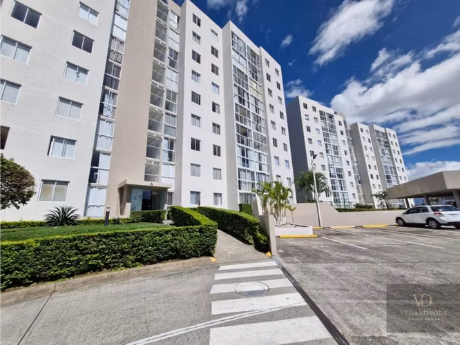Apartamento Amueblado en Venta en San Rafael de Heredia | Condominio Alta Vista - Imagen 2