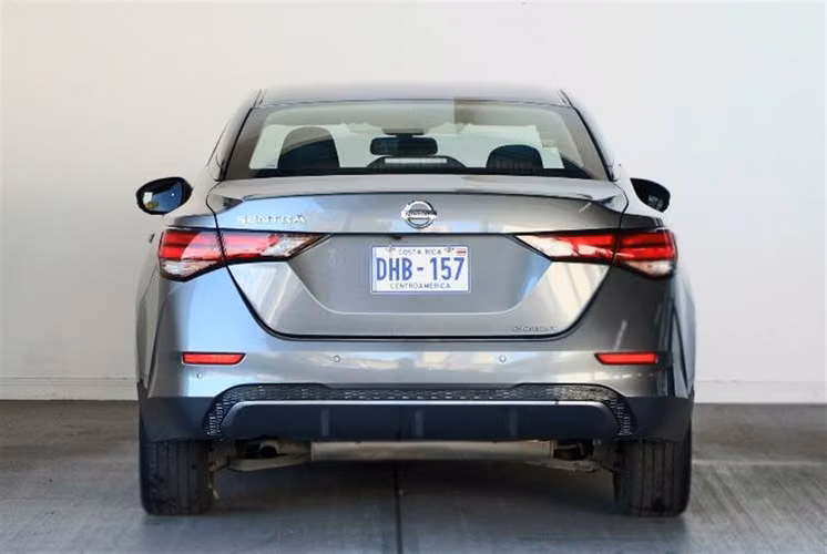 NISSAN SENTRA 2023 AUTOMÁTICA GASOLINA GRIS