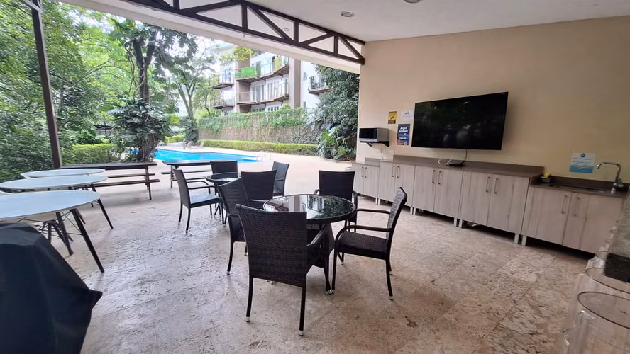 Alquiler de apartamento AMOBLADO, primer piso-Río Oro, Santa Ana RH