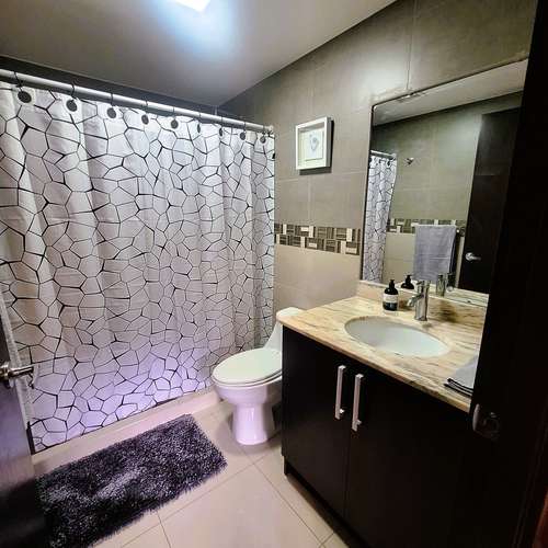 Alquiler de apartamento AMOBLADO, primer piso-Río Oro, Santa Ana RH